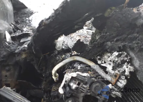 2017 Ford Escape Se z USA, uszkodzony, nr VIN 1FMCU9GD4HUB99696